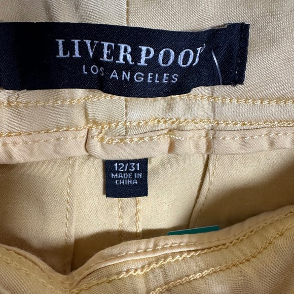 NWT Liverpool Los‎ Angeles Johnny Shorts Mustard Gold Women's 12 Fall Resortwear - Picture 2 of 8